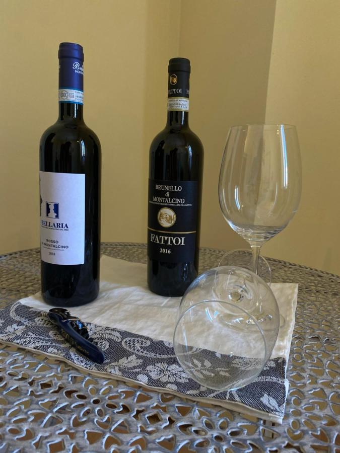 Affittacamere La Torre Di Montalcino Eksteriør billede